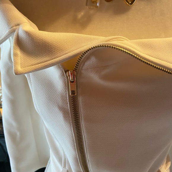 Off the Shoulder Jacket - Picture 2 of 6